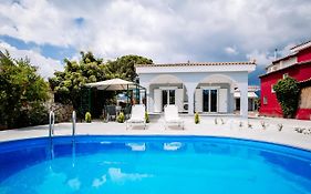 Rahes Villa With Private Pool
